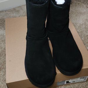 UGG Shoes / Classic Short Back Zip / Color: Black / Size: 11